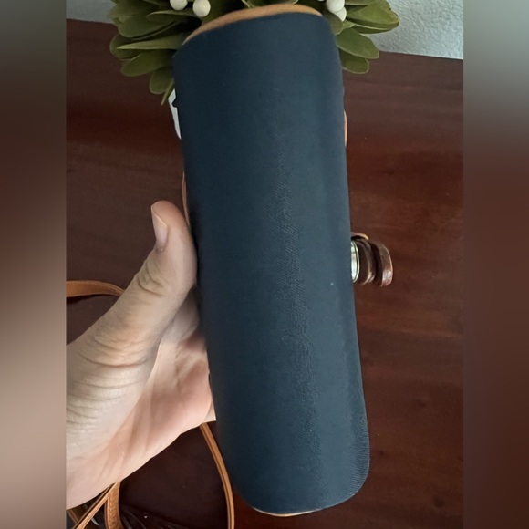 EUC Authentic Courrēges Paris Crossbody includes dust bag - Picture 7 of 10